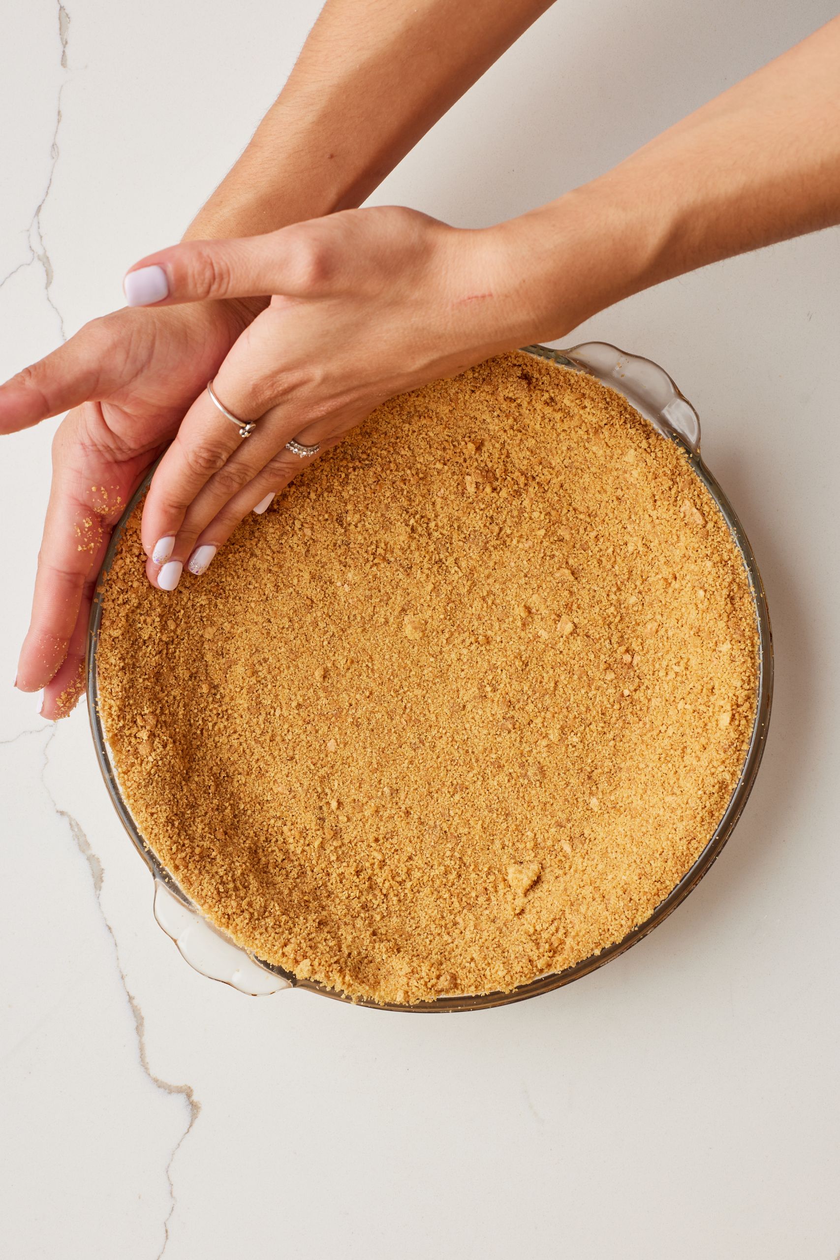Make the cookie crust and press it evenly onto the bottom and sides of a deep dish 9-inch (23 cm) pie pan. Refrigerate for 30 minutes to let it set.