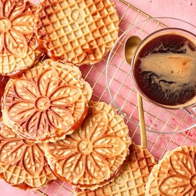 Stroopwafels with beautiful patterns served with coffee