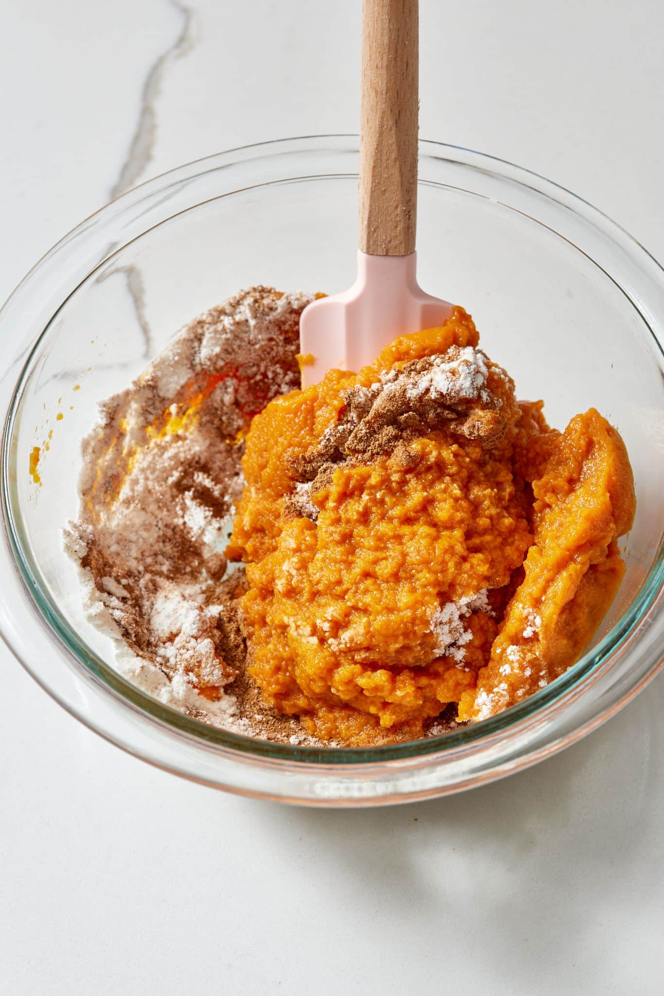 Pumpkin Cheesecake Bars4 Step-by-step instructions on how to make pumpkin cheesecake bars : mix pumpkin filling.