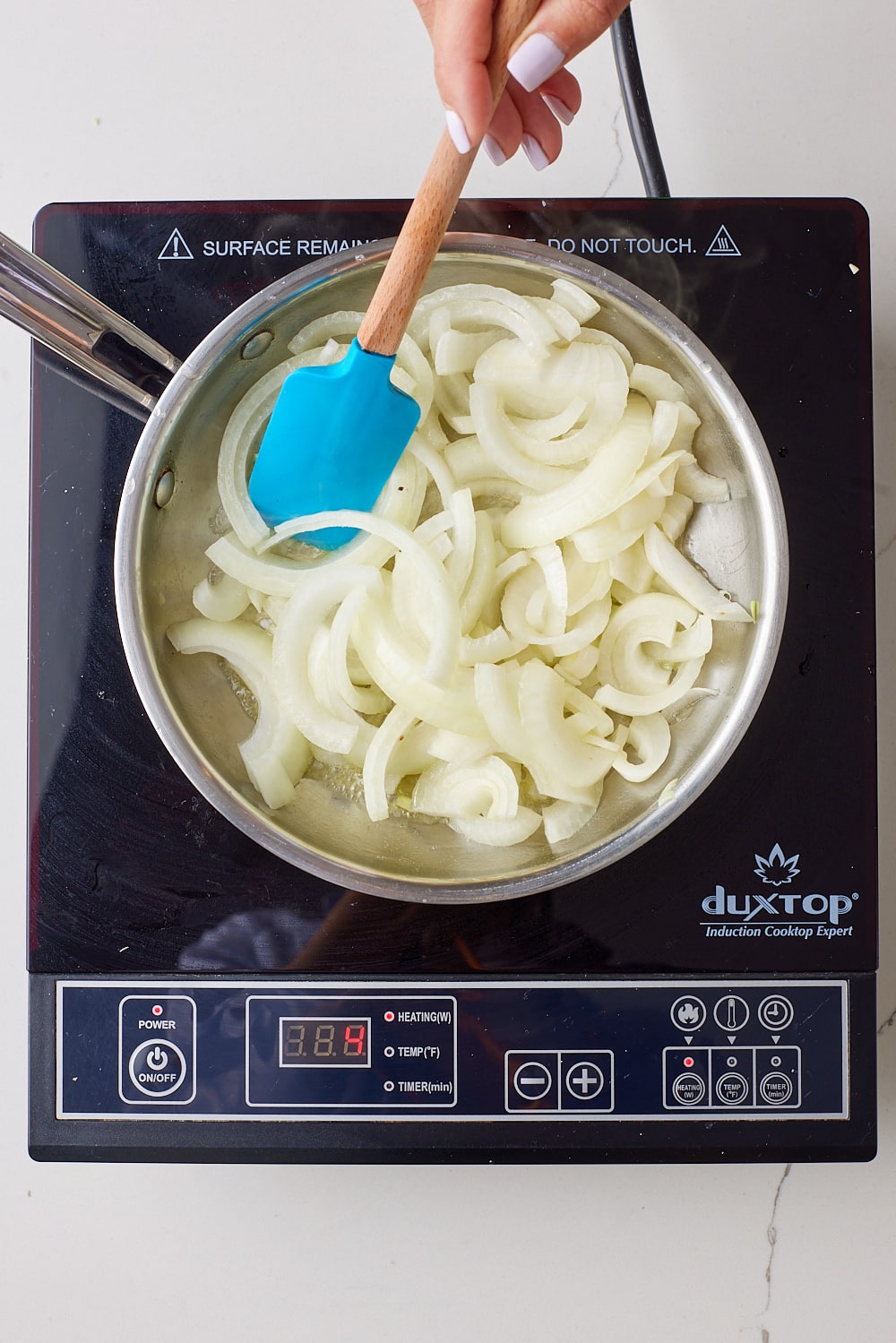 Cheese and Onion Rolls2 Saute sliced onions .